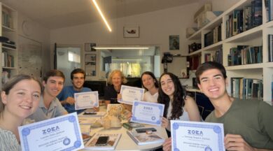 Los ganadores de la XXIV OBCM disfrutan del premio otorgado por ZOEA